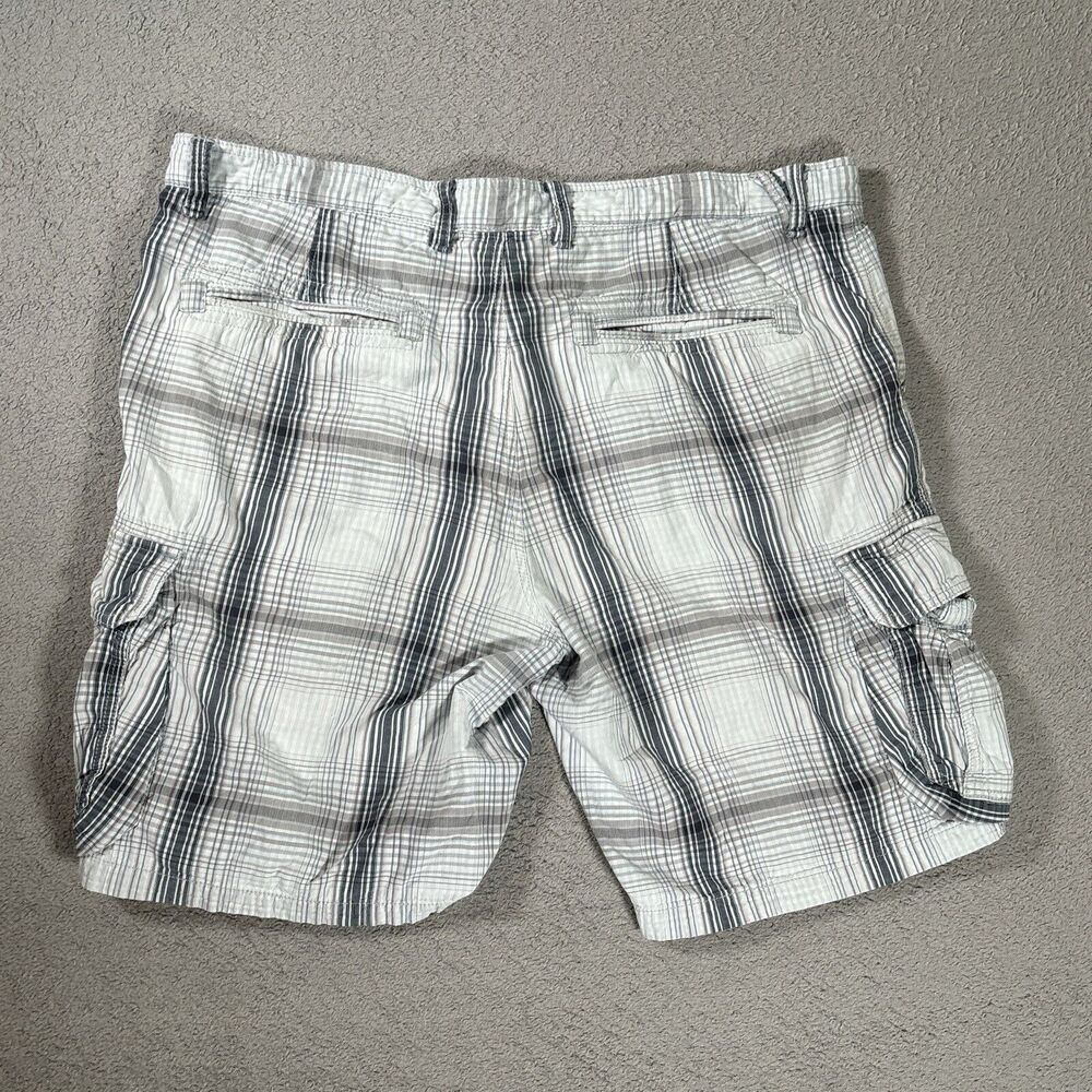 Tommy Bahama Jeans Men’s Size 40 Cargo Shorts Plaid Blue Gray White - Picture 8 of 11